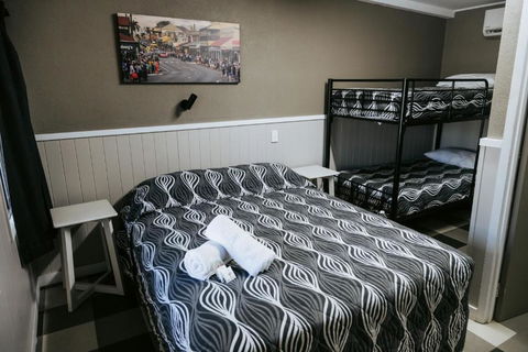 Rix Hotel Motel - Accommodation Batemans Bay 3