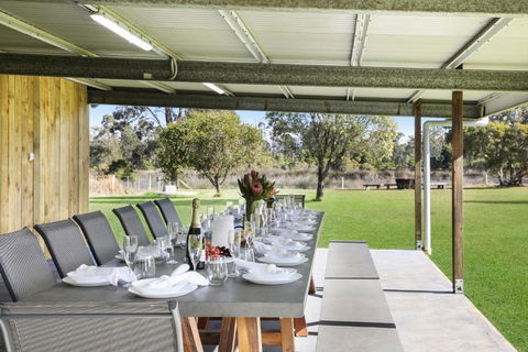 Roads End With Games Barn Ponies Alfresco Dining - Accommodation Batemans Bay 2