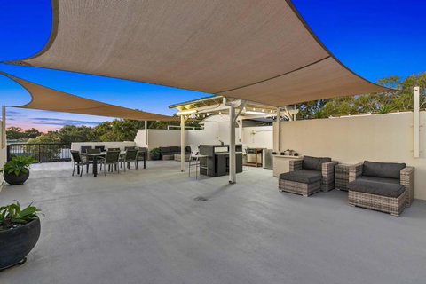 Rooftop Island Sunsets - Accommodation Batemans Bay 0