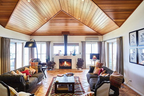 Rosby Guesthouse And Studio - Accommodation Batemans Bay 1