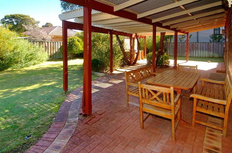 Rosewood Cottage - Accommodation Batemans Bay 0