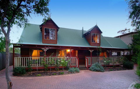 Rosewood Cottage - Accommodation Batemans Bay 1