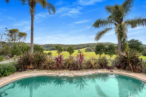 Roxy - A Secluded Luxury Estate Near Berry, Where Serenity Meets Family Comfort - Accommodation Batemans Bay 0