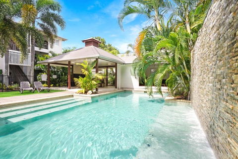 Royal Pavillions City Escape - Accommodation Batemans Bay 0