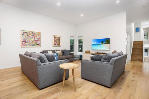 Russell Street Retreat - Accommodation Batemans Bay 2