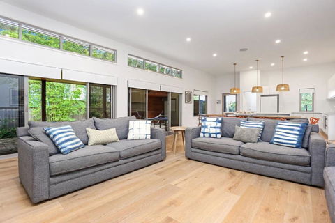 Russell Street Retreat - Accommodation Batemans Bay 1