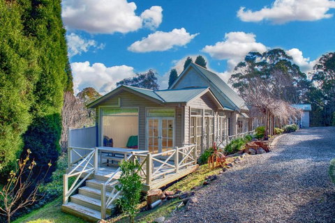 Sage Manor Bowral - Accommodation Batemans Bay 0