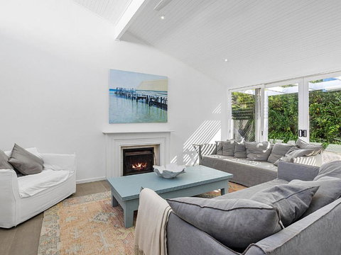 Sail Away Portsea Classic - Accommodation Batemans Bay 2