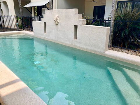 Salt & Sand - Tropical Oasis Footsteps To Beach - Accommodation Batemans Bay 2