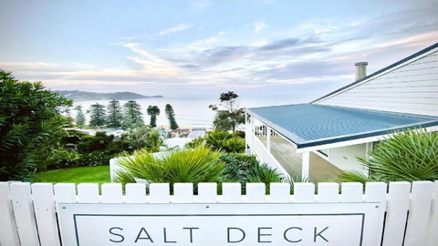 Salt Deck - The Upper Deck Accom Holiday - Accommodation Batemans Bay 1