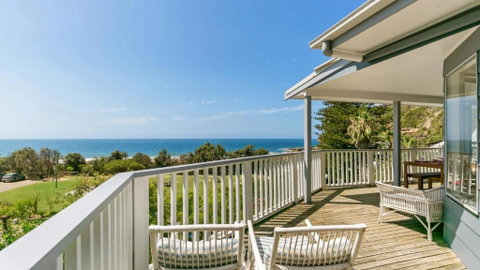 Salty Air Beachside Cottage At Killcare - Accommodation Batemans Bay 0
