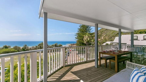 Salty Air Beachside Cottage At Killcare - Accommodation Batemans Bay 2