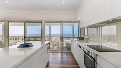 Salty Air Beachside Cottage At Killcare - Accommodation Batemans Bay 3