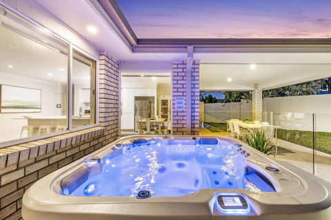 Salty Pause At Bondi House - With Spa And Pet Friendly! - Accommodation Batemans Bay 1