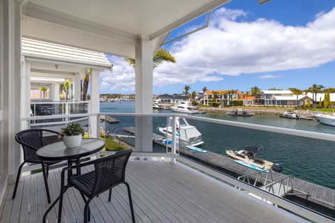 Salty Views - Accommodation Batemans Bay 2