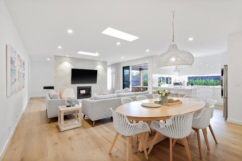 Sanctuary Of Hope By Ready Set Stay - Cowes - Accommodation Batemans Bay 2