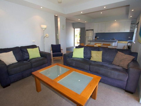 Sandcastle 7 With WiFi - Accommodation Batemans Bay 1