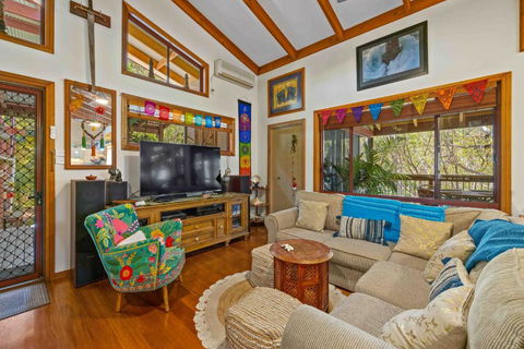 Sandalwood - Accommodation Batemans Bay 2