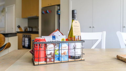 Sandpiper 9 - Close To Town And Beach - Accommodation Batemans Bay 1