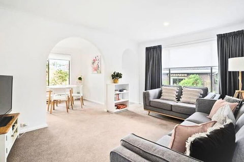 Sandy Bay Cozy Cottage Close To CBD - Accommodation Batemans Bay 0