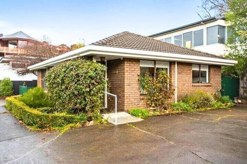 Sandy Bay Cozy Cottage Close To CBD - Accommodation Batemans Bay 2