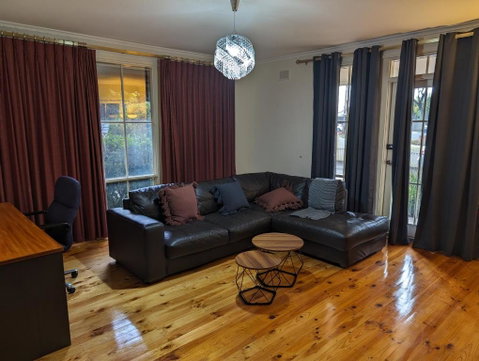 Spacious, Modern & Stylish Vacation Home - Accommodation Batemans Bay 1