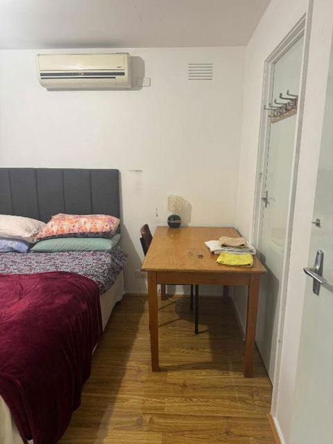 Springvale Couple Room For Rent - Accommodation Batemans Bay 2