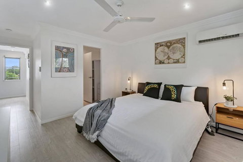 Stunning 3-bedroom Townhouse - Accommodation Batemans Bay 3