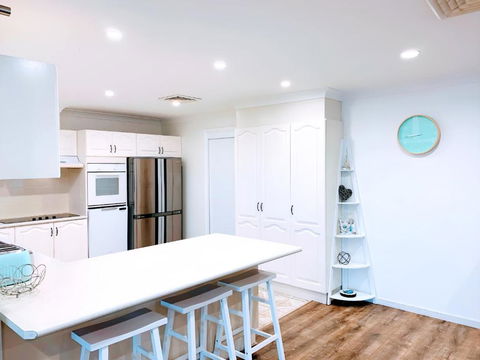 Surfside Holiday Home 100m Beach - Accommodation Batemans Bay 3