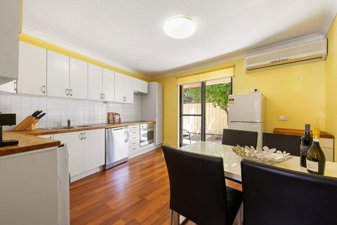 Swan River Applecross Heathcote Park 1BR Villa - Accommodation Batemans Bay 3
