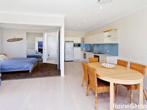 Beachside Bungalow #4 - 4/139 Avoca Drive, Avoca Beach - Accommodation Batemans Bay 3