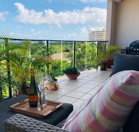 Beautiful spacious city apartment with views out to the Arafura Sea - Accommodation Batemans Bay