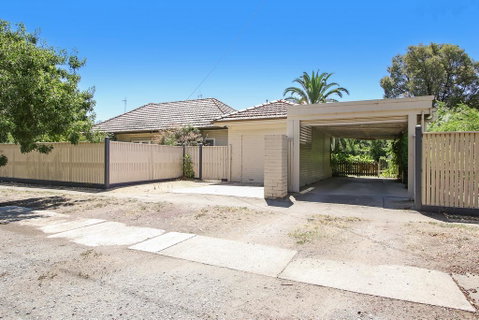 Benson House & Benson Lodge - Accommodation Batemans Bay 2
