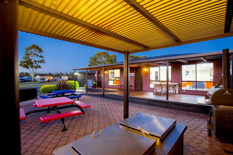 BIG4 Traralgon Park Lane Holiday Park - Accommodation Batemans Bay 3