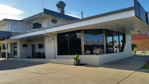 Biloela Centre Motel & Steakhouse Restaurant - Accommodation Batemans Bay 0