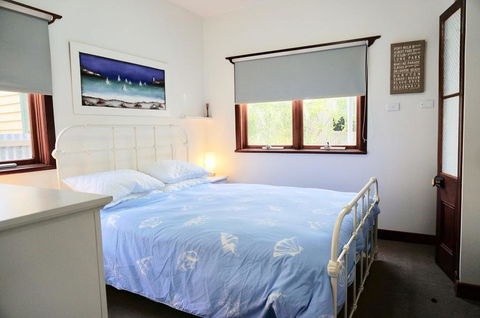 Bluey's - Accommodation Batemans Bay 3