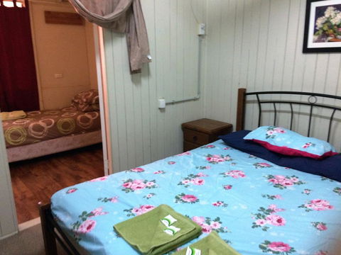 Bluff Hotel - Accommodation Batemans Bay 0