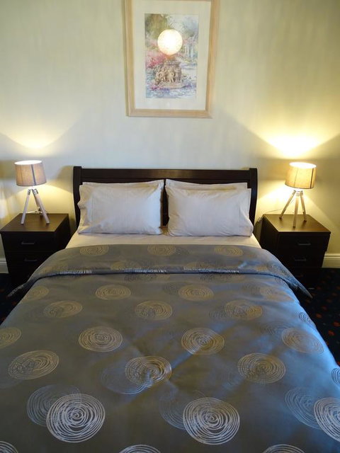 Blyth Hotel - Accommodation Batemans Bay 3