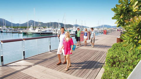 Boatel Cairns - Accommodation Batemans Bay 1