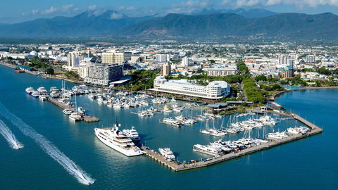 Boatel Cairns - Accommodation Batemans Bay 0