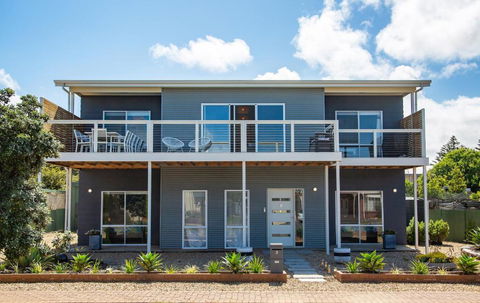Xanadu - Aldinga Beach - C21 SouthCoast Holidays - Accommodation Batemans Bay 0