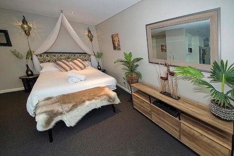 ZANZIBAR FANTASTIC 1 Bedroom APARTMENT - Accommodation Batemans Bay 0