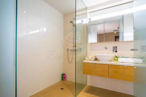 ZEN PARADISE - 2-BR Waterfront Ocean View Retreat - Accommodation Batemans Bay 2