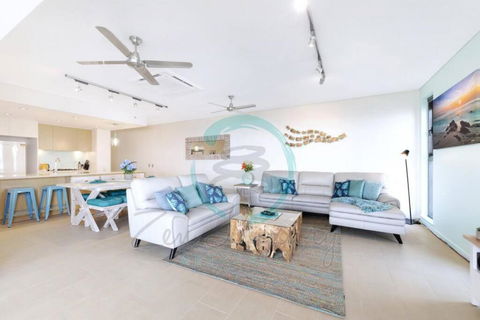 ZEN POINT PENTHOUSE 3-BR Executive W/front Retreat - Accommodation Batemans Bay 3