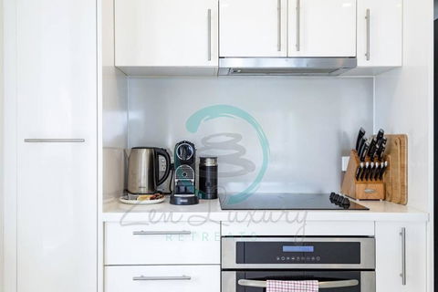 ZEN SUNSHINE - COZY 2-BR/2-BA OCEAN VIEW RETREAT - Accommodation Batemans Bay 1
