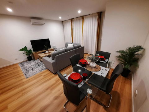 ZMITH Apartment - BROOKE, - Near AIS, GIO Stadium, UC, & Nth - Canberra Hospital - Accommodation Batemans Bay 0