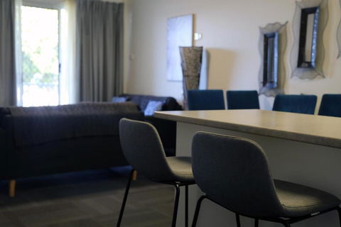 Zorba Waterfront Motel - Accommodation Batemans Bay 3