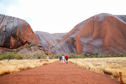 2-Day Uluru (Ayers Rock) And Kata Tjuta Trip From Alice Springs - Accommodation Batemans Bay 1