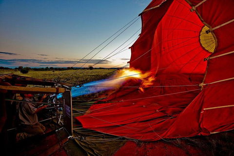 Early Morning Ballooning In Alice Springs - Accommodation Batemans Bay 0