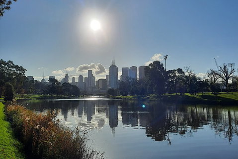 Guided Walking Tour Of Melbourne Yarra River - Accommodation Batemans Bay 1